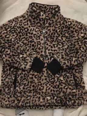 Faux Fur Leopard Print Half-Zip Pullover - Black & Tan